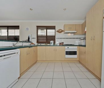 GREAT LOCATION, GREAT HOME! - Photo 1