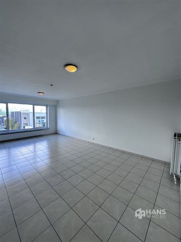Verzorgd appartement (85 m²) met 2 slaapkamers, terras en garagebox in Deurne. - Photo 2