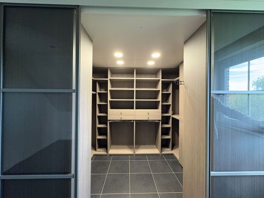 Duplexapp. met 2 slpkls en ruim terras in Herk-de-Stad - Photo 1