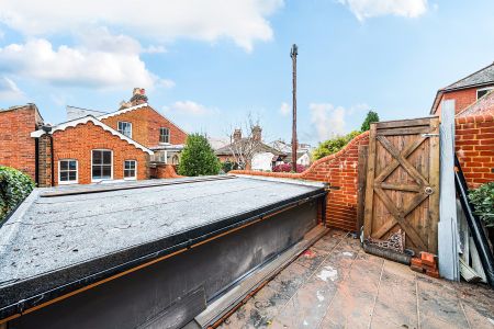 Sydenham Road, Guildford, Surrey, GU1 - Photo 2