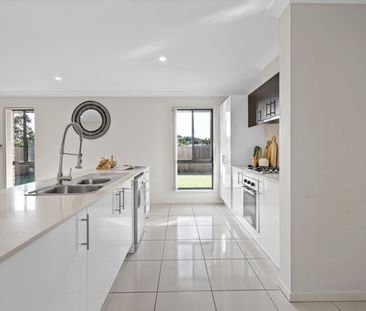 Spacious Family Home in Eimeo - Photo 3