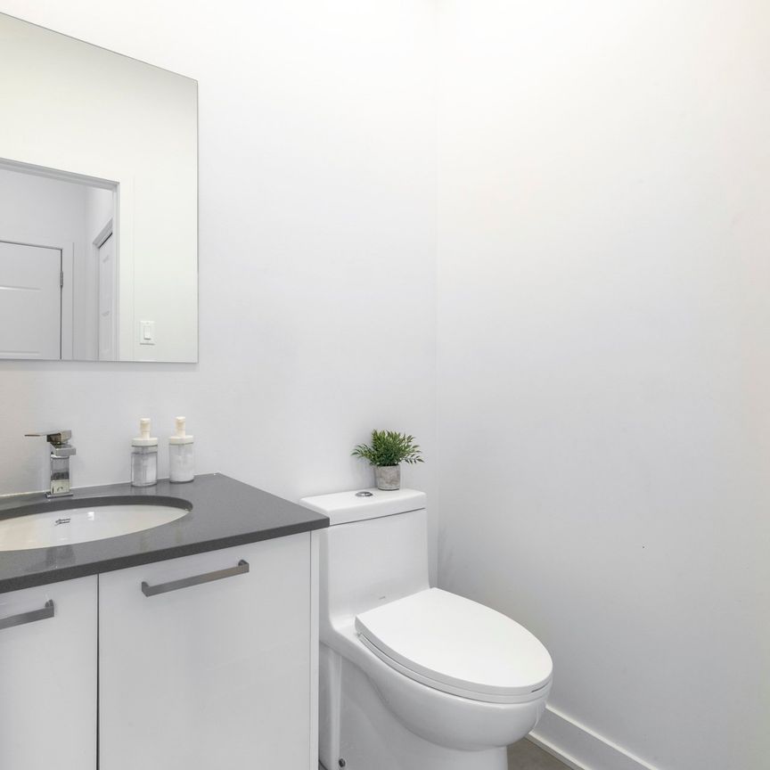 184 Av. Jenkins Montréal (Lachine), QC H8S - Photo 1