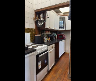 Room in a Shared House, Cathkin Road, G42 - Photo 5