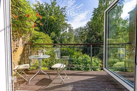 Bourne Banks, Branksome Wood Road, Bournemouth, BH4 - Photo 2