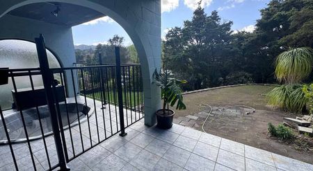 Tidy 4 bedroom in quiet cul de sac - Photo 3