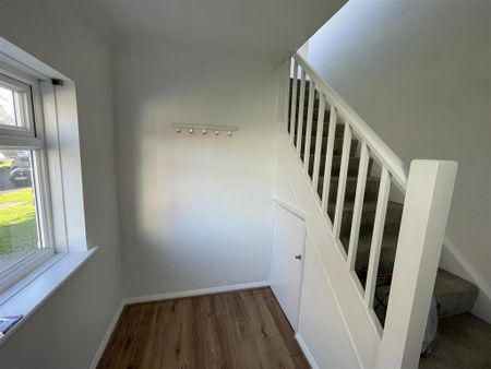 2 bedroom maisonette to rent - Photo 4