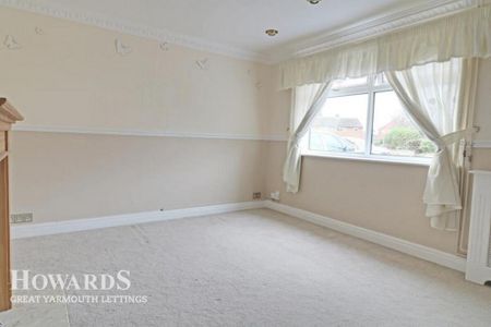 3 bedroom semi-detached house to rent - Photo 4