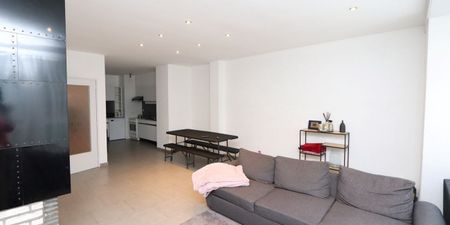 Appartement te huur in Kortrijk voor € 850 met 3 slaapkamers - Photo 2