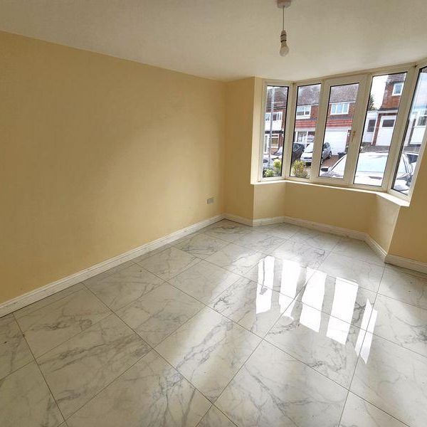 3 bedroom semi-detached house to rent - Photo 1