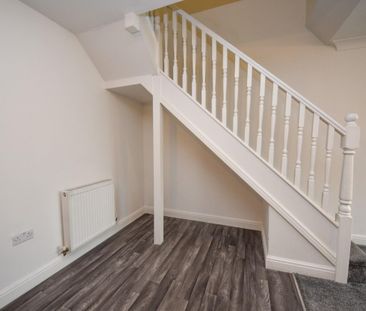 2 bed House - Mews for Rent - Photo 3