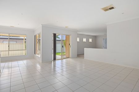 Spacious Family Home - Photo 3