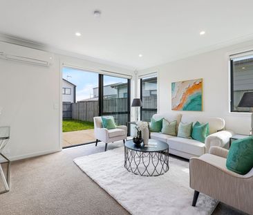 Modern, Sleek & Perfectly Positioned - Photo 2