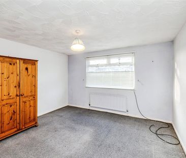 3 Bedroom Terraced - Photo 1