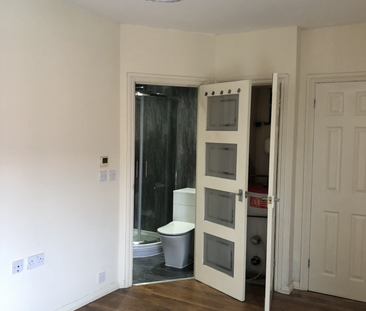 2 bedroom apartment to rent - Photo 4