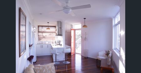 Lovely Second-Floor, Light-Filled One-Bedroom Apartment available from the 16/12/2025 - Photo 3