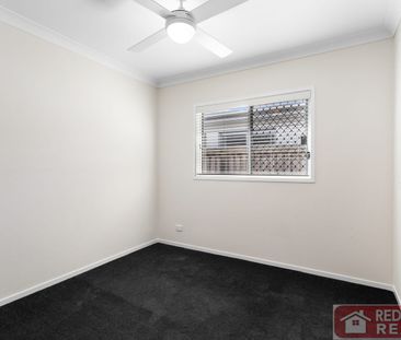 Lowset Living At Its Best - Photo 5