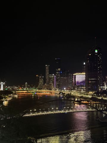 South Brisbane - Photo 2