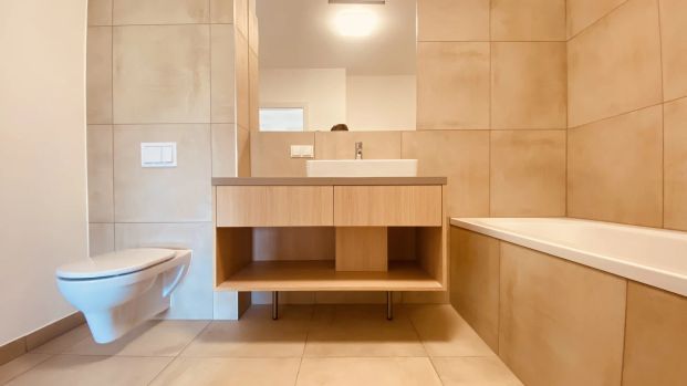 Neubau Erstbezug Gemütliche Drei Zimmer Wohnung mit Balkon und Grünblick - Foto 1