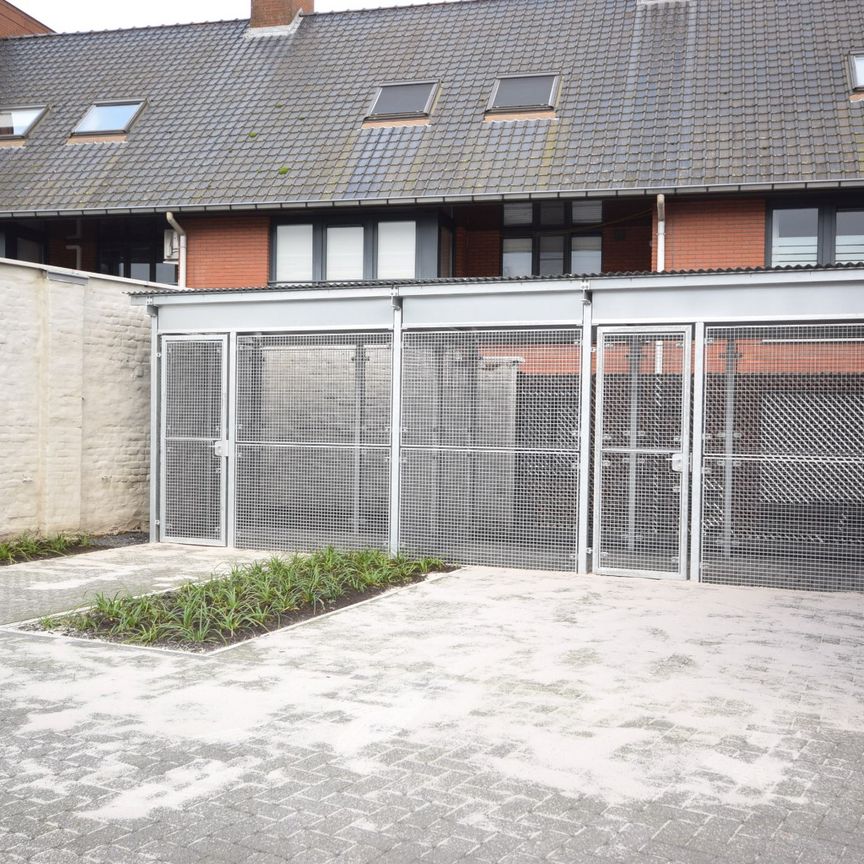 Stijlvol duplex appartement met 2 slaapkamers met garage - Photo 1