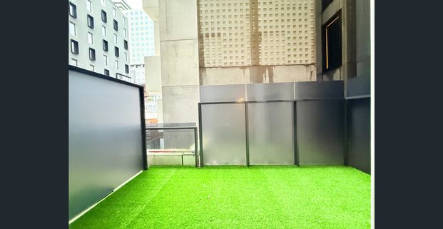 Smart-Living Luxury in the Heart of Carlton – Fully Furnished 2-Bedroom Apartment - Photo 1