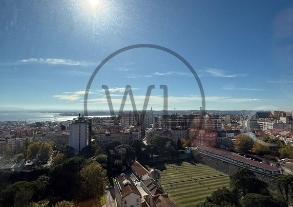 Apartamento T5+1 em Lisboa