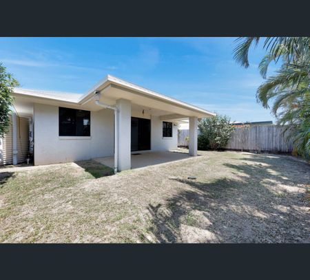 8 Aspen Street, Rural View, Qld 4740 - Photo 4