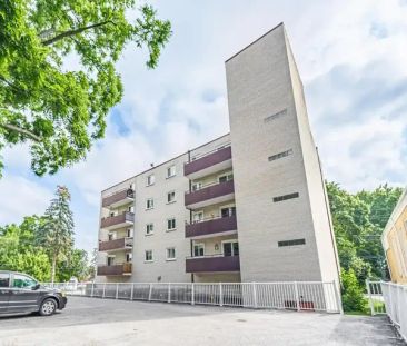 140 Kent Street | 140 Kent Street, Whitby - Photo 1