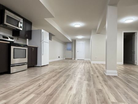 For Lease - Bsmt 623 16th Avenue, Richmond Hill, Ontario - Photo 4