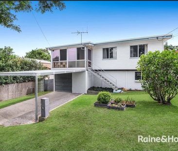 Surely to Impress in a highly sought-after pocket of Wynnum West, - Photo 4