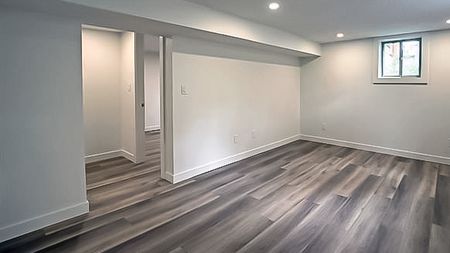 3 Bed Renovated Home For Rent In Grovenor - Photo 2