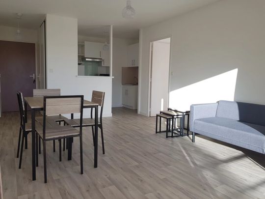 Location Appartement 2 pièces 38m² LA ROCHELLE 17000 - Photo 1