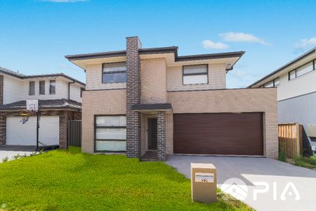 Beautiful 5 bedroom house for lease now! - Photo 4