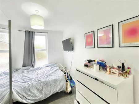 5 bedroom terraced house to rent - Photo 5