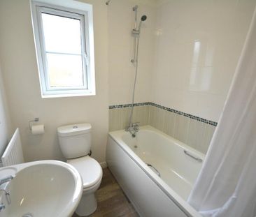 3 bedroom semi-detached house to rent - Photo 6