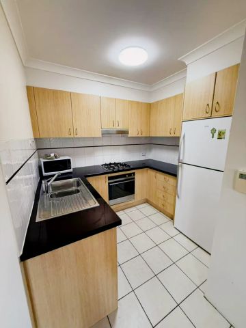 2 bed 2 bath-75 - Photo 4