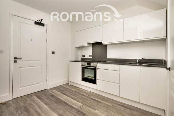 Studio to rent - Photo 1