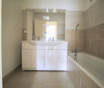 Location Appartement 4 pièces 92m² - Photo 6