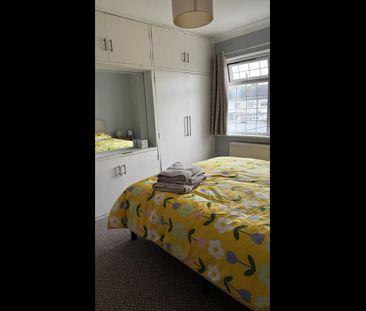 Room in a Shared House, Sheringham Drive, IG11 - Photo 6