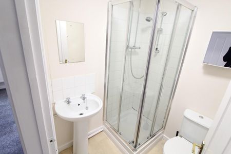 1 bedroom ground floor flat to rent - Photo 2