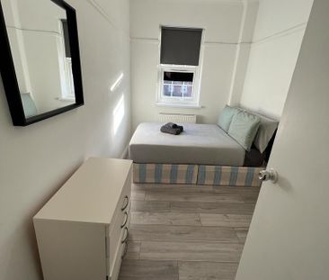 House share to rent - Photo 3