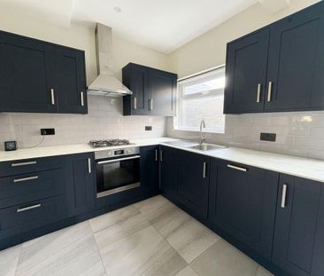 3 bedroom terraced house to rent - Photo 6