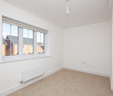 3 bedroom semi-detached house to rent - Photo 6