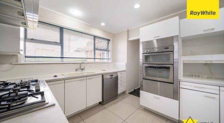 Warm, Practical Living in a Highly Convenient Location - Photo 5