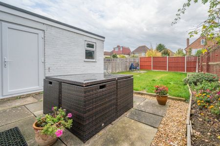 3 bedroom semi-detached house - Photo 3