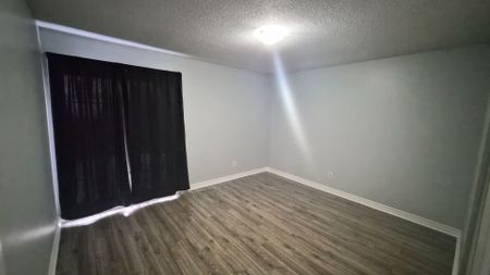 For Lease - 48 Porritt Street Unit# Upper, Barrie, Ontario - Photo 3