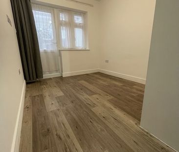 Studio Flat, Grenoble Gardens, N13 - Photo 1