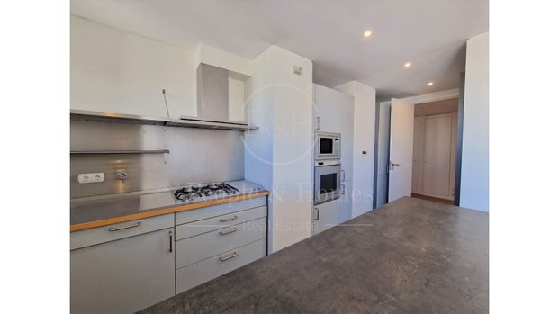 Lisboa - Lapa. T3+1 em edifício classificado. Vista rio - Photo 1