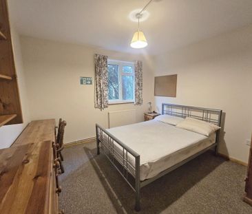 1 bedroom in a house share to rent - Photo 4