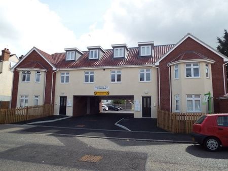 Victory Road, Clacton-On-Sea, CO15, Property for rent - Photo 5