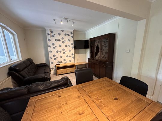 Asquith Avenue, Tang Hall - P1485 - Photo 1